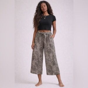 Wide Leg Flowing geometric -Print Pants - Black/Tan